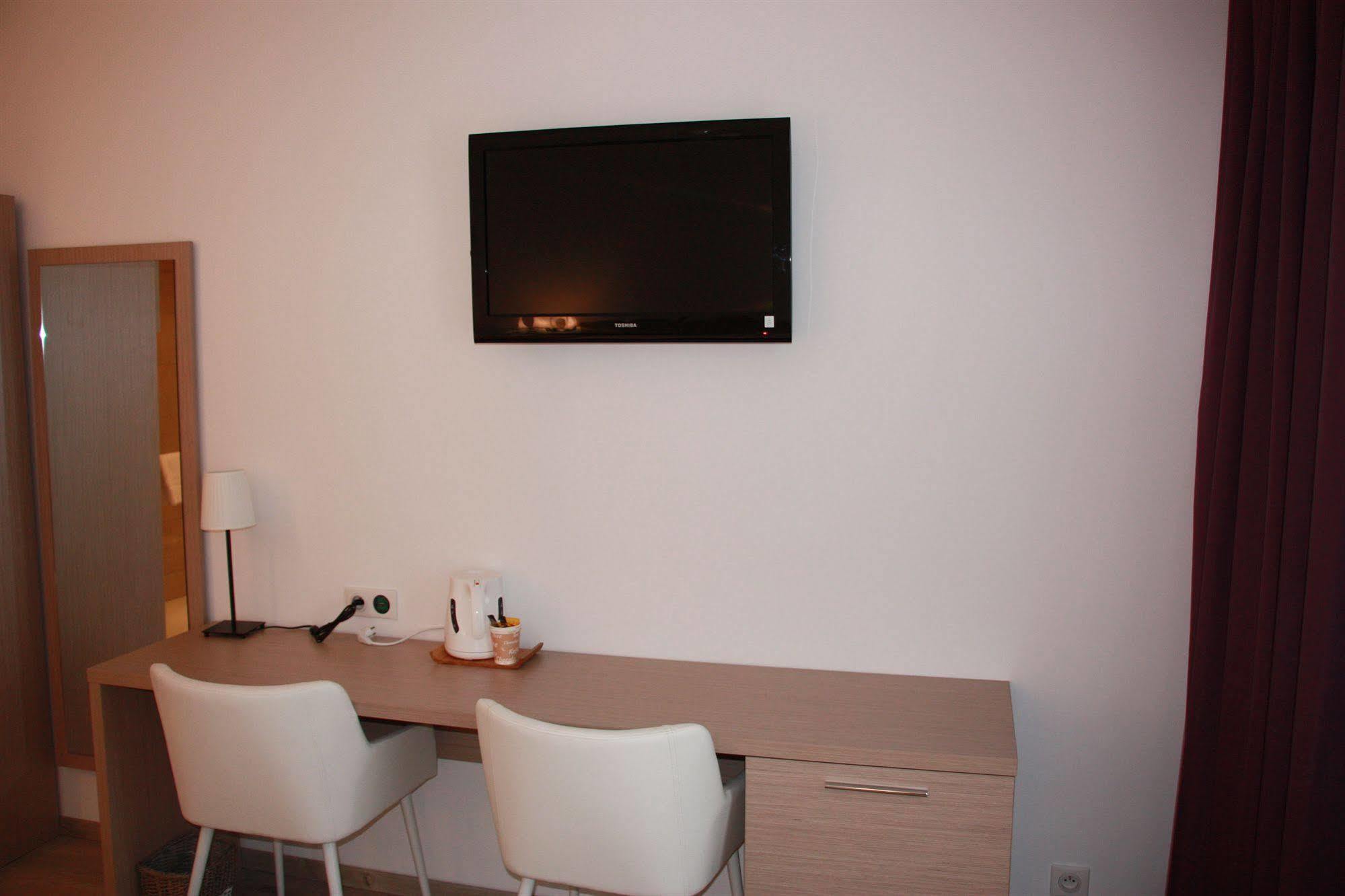 Hotel Terranostra Tarascon-sur-Ariège Εξωτερικό φωτογραφία